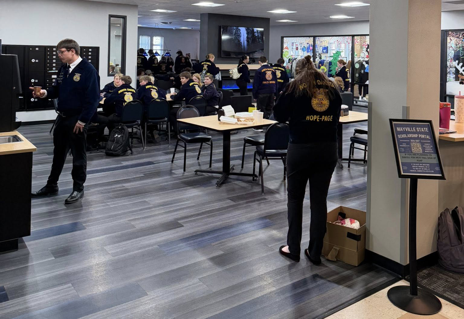 group in Comet Corner.jpg