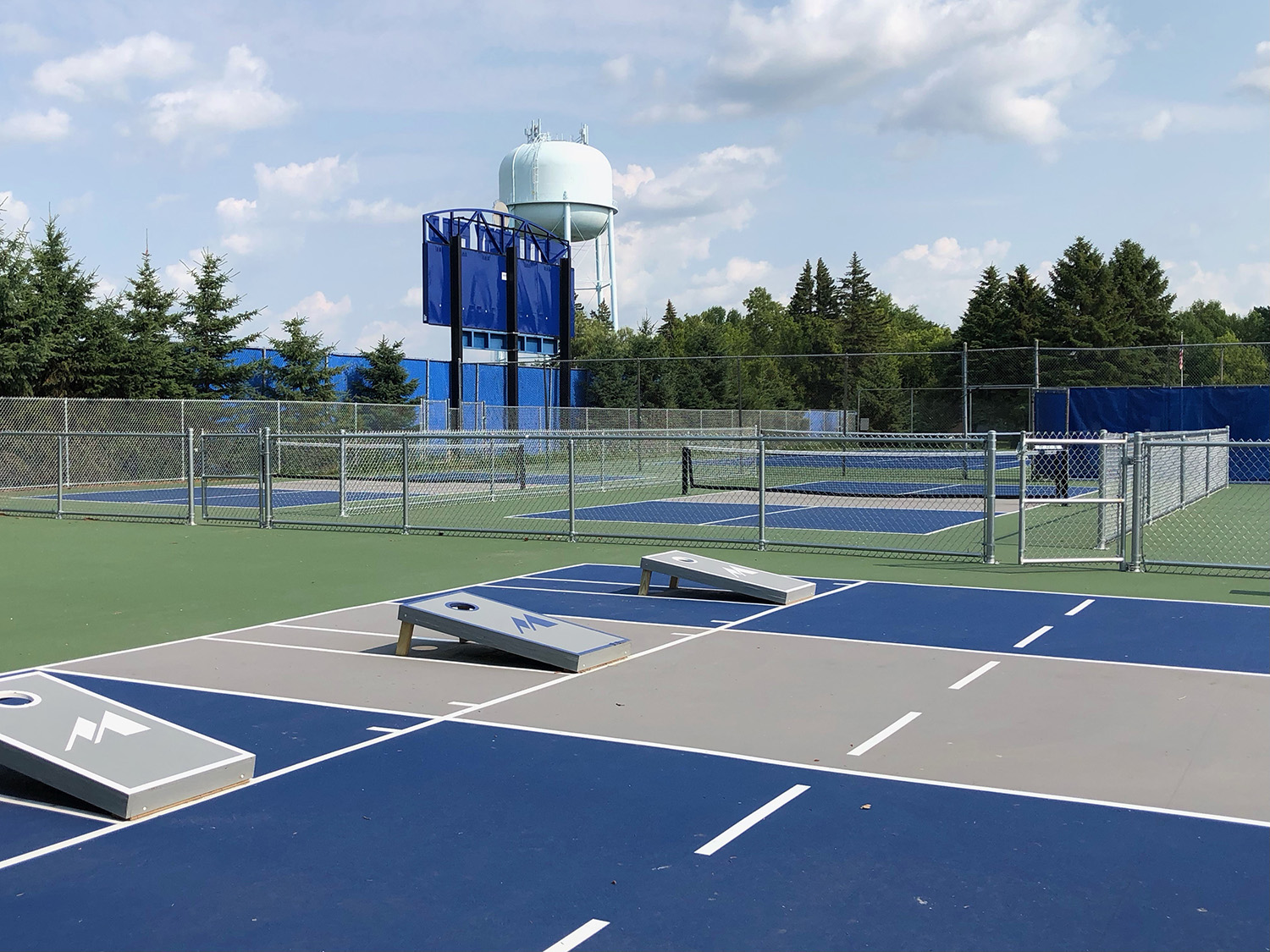 cometville 01 web.jpg