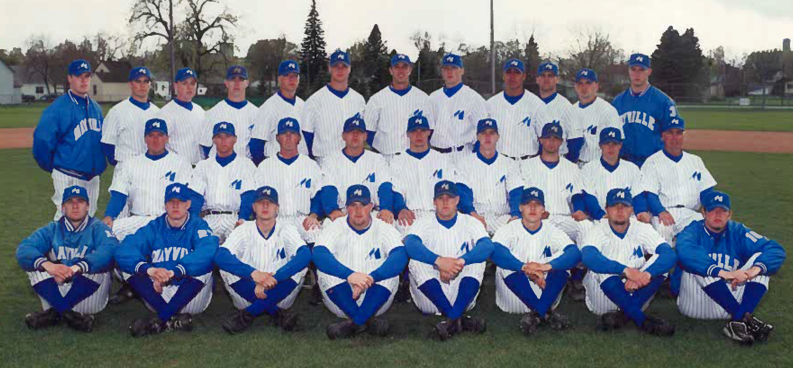 2001 baseball team color photo.png