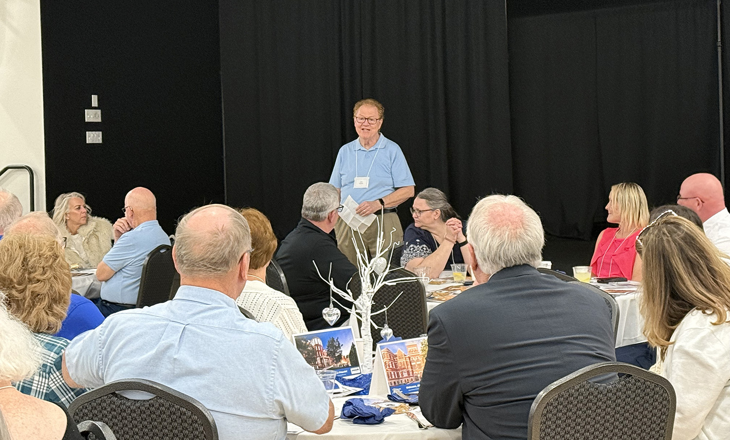 AZluncheon09 - web.jpg