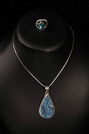 blue_tone_druzy_pendant_and_ring-web.jpg